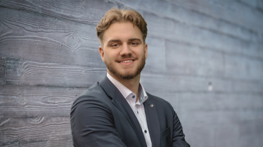 Jaron Hrabcik, Auszubildender · Kaufmann für Versicherungen und Finanzanlagen (IHK)