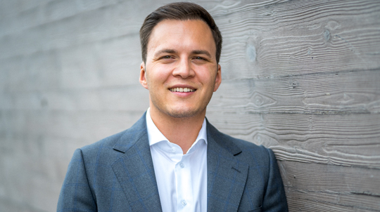Josua Olschmidt, Agenturleiter · Kaufmann für Versicherungen und Finanzen (IHK)
